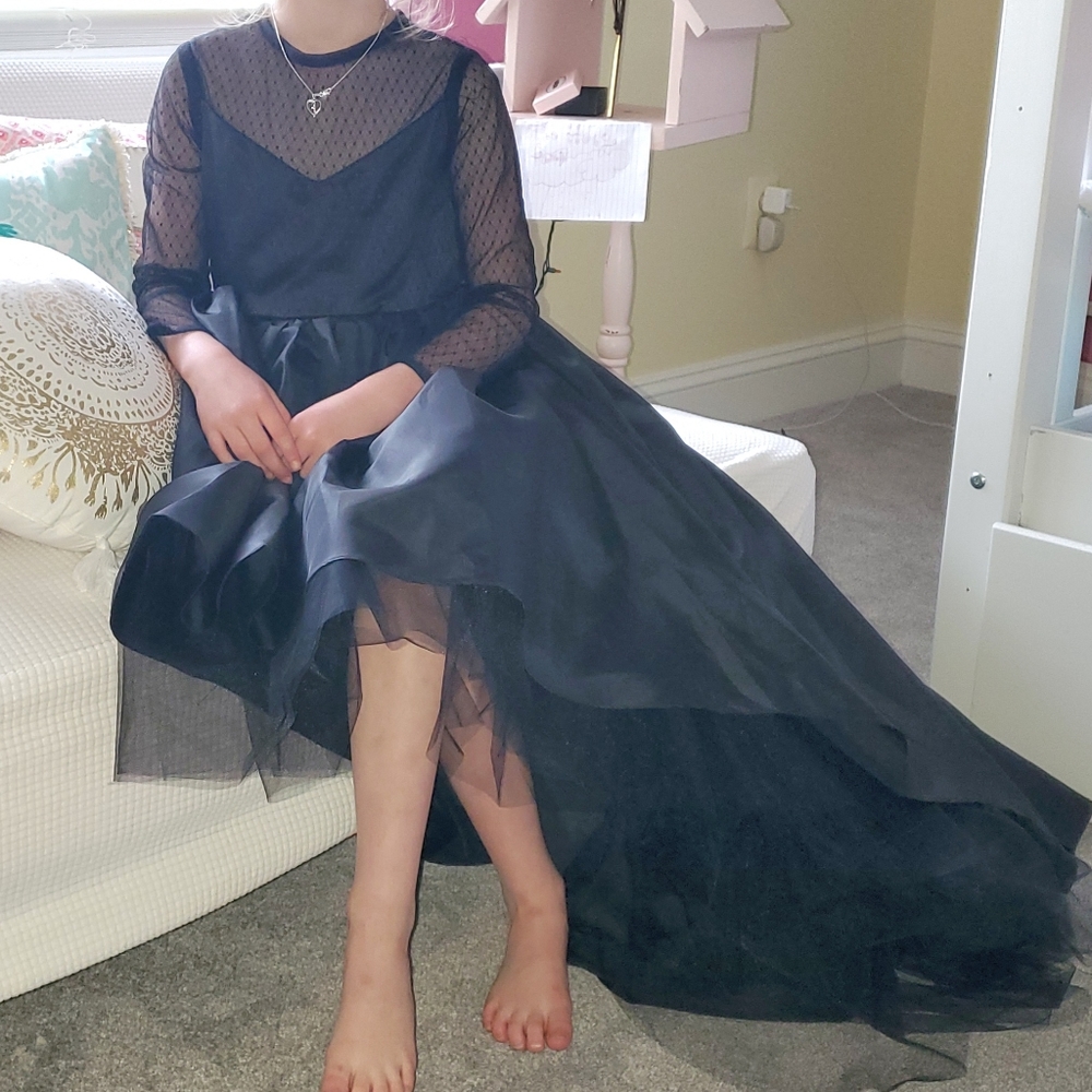 Girls Black Laced Diamond Gown Long Train Age 6-7